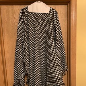 NWOT Shawl, One Size